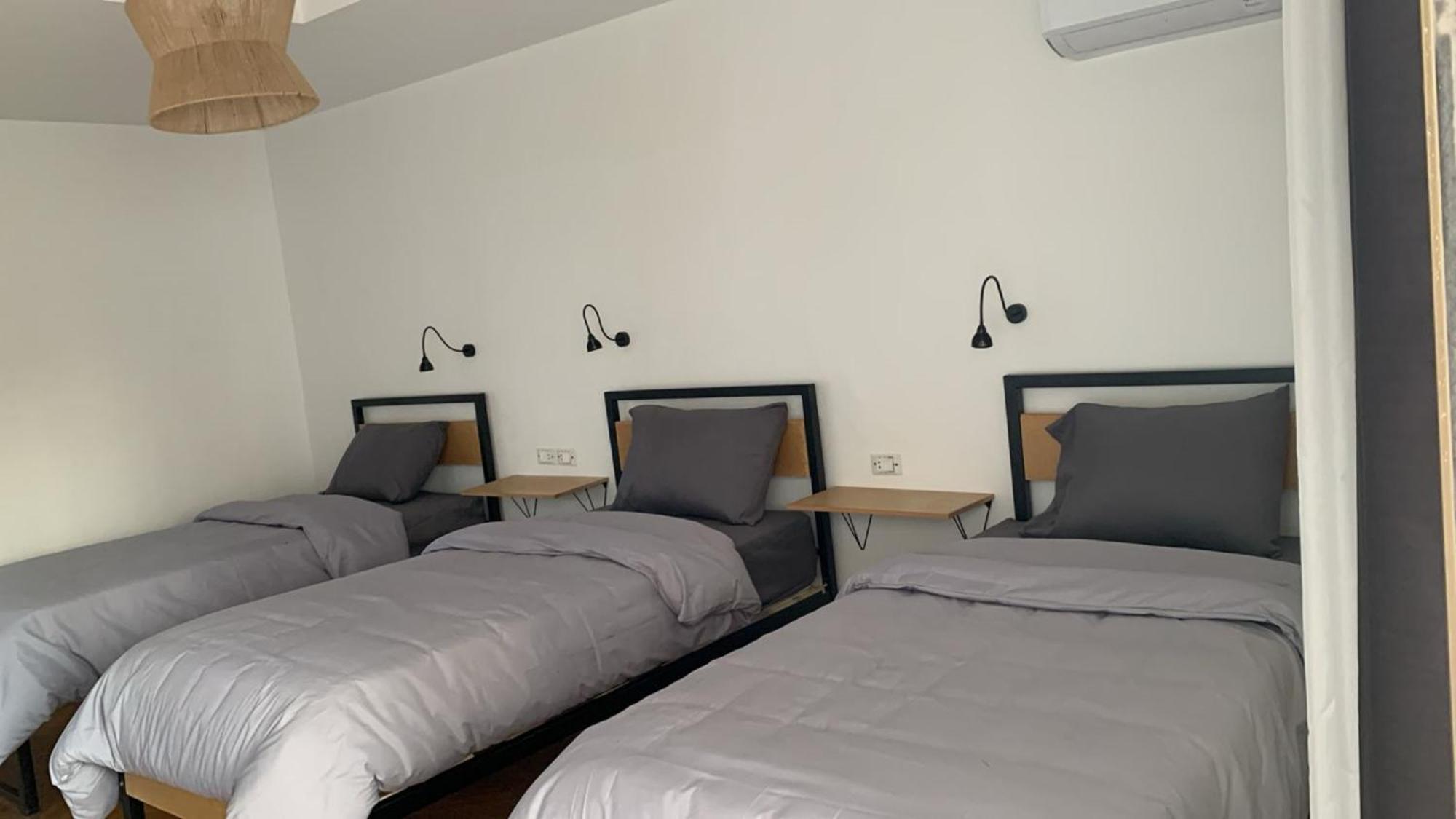 Pyramids Nights Hostel Kafret el-Gabal Buitenkant foto
