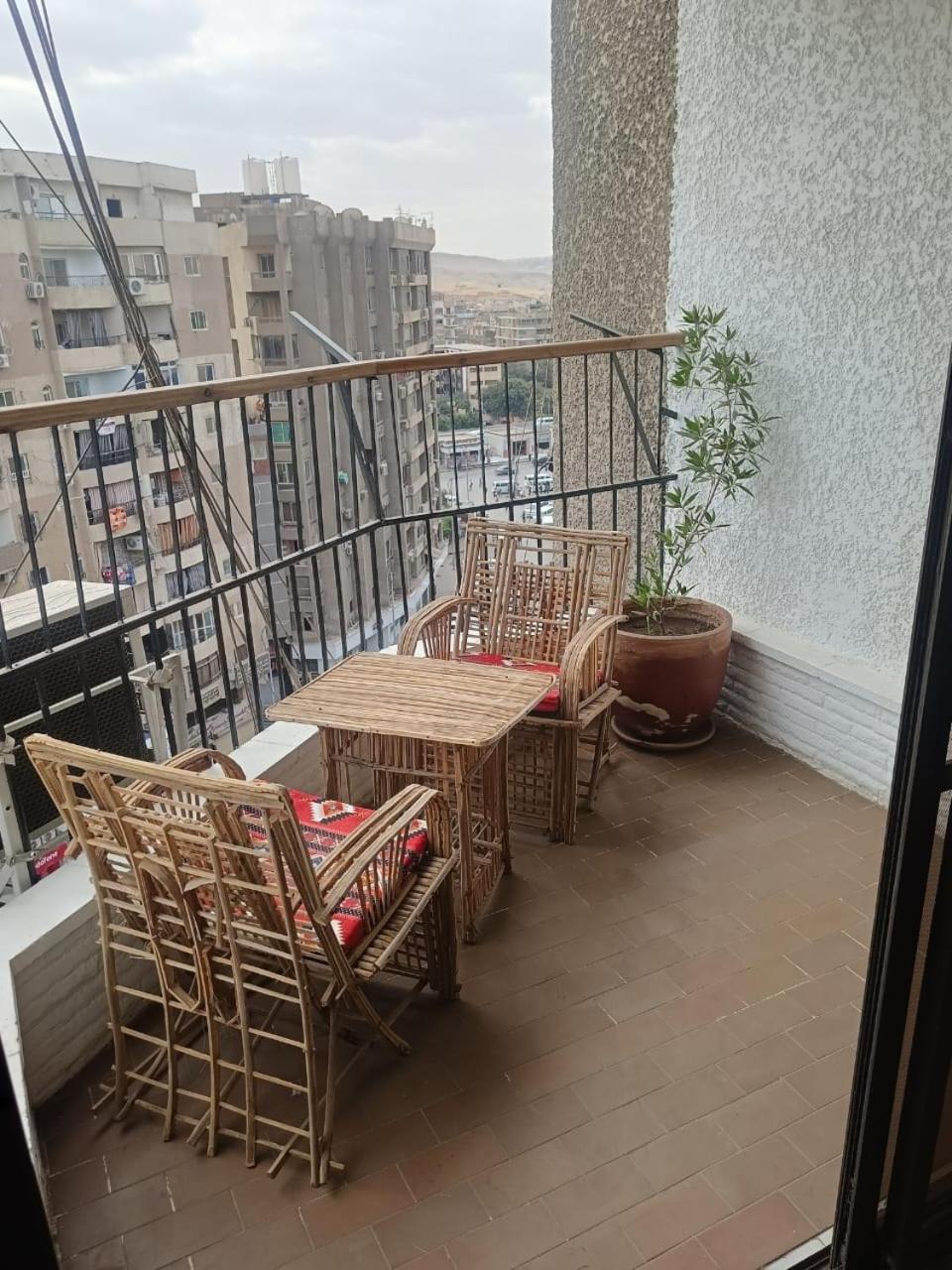 Pyramids Nights Hostel Kafret el-Gabal Buitenkant foto